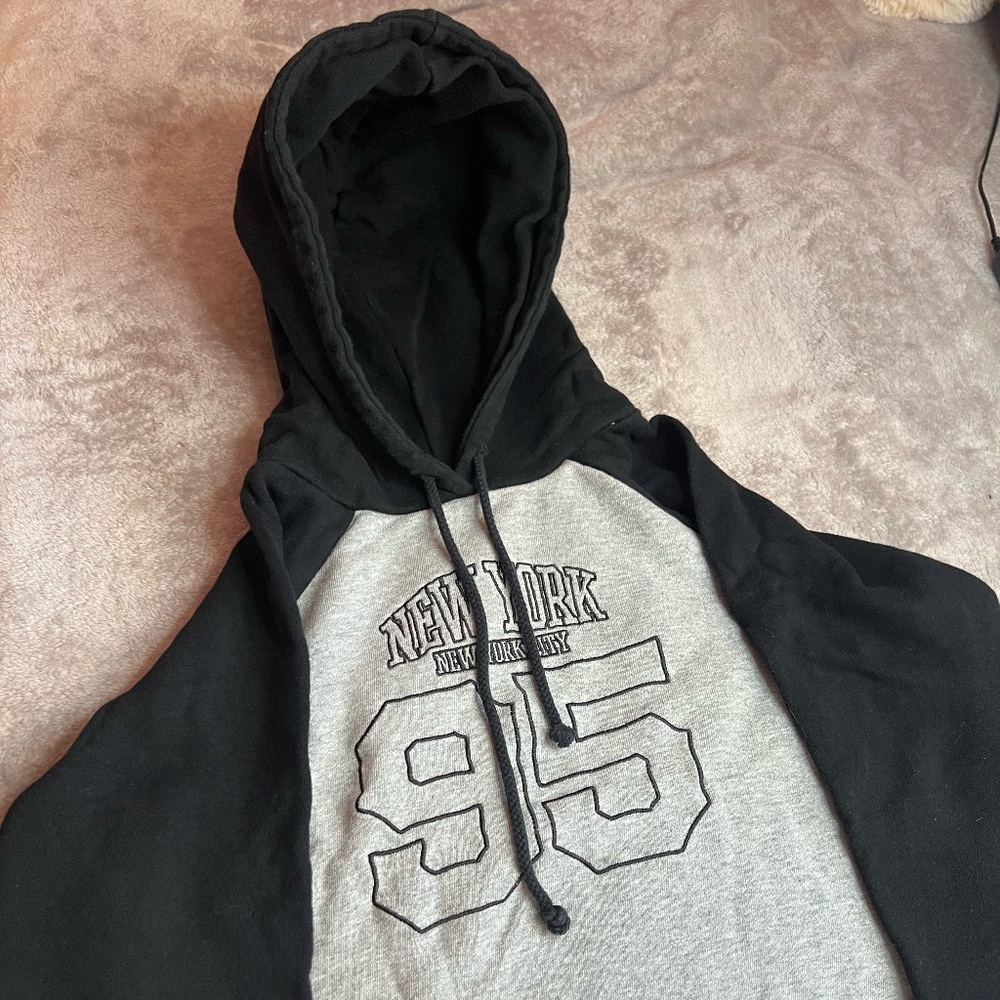 Small Black and Gray Sweatshirt